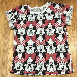 I am going to be selling a Minnie Mouse t-shirt